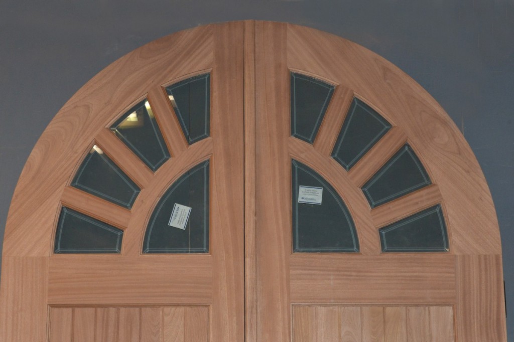 sapele door detail